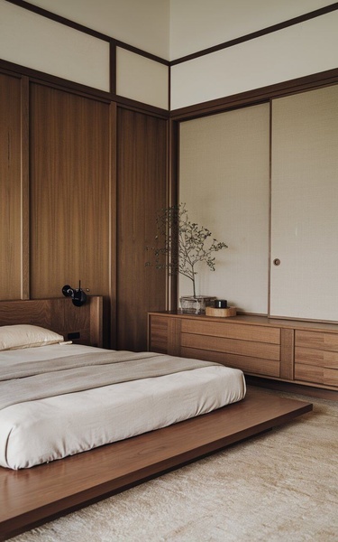 platform bed, low profile bed, wooden bed frame, modern bed, bedroom furniture, brand awareness, minimalist, lifestyle, calm, luxurious, brown, neutral